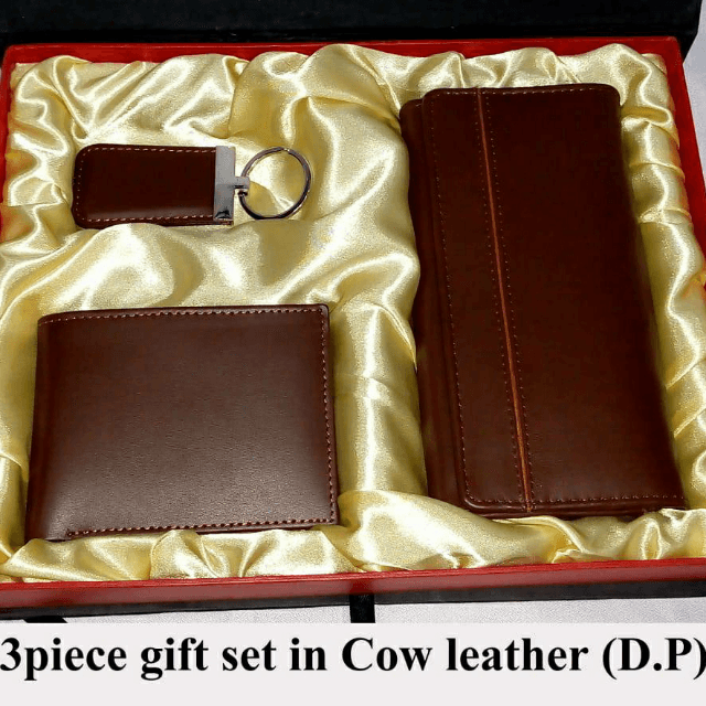 D.p 3piece Cow Leather Set.1xWallet+1xLadies Pouch+key Chain